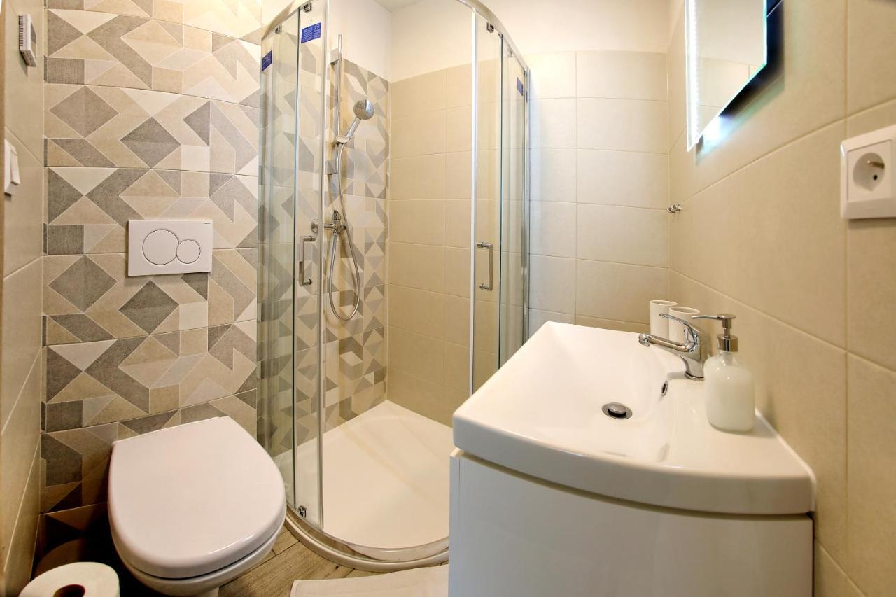 Home Apartments Liptov ลิฟตอฟสกีมิคูลาช ภายนอก รูปภาพ