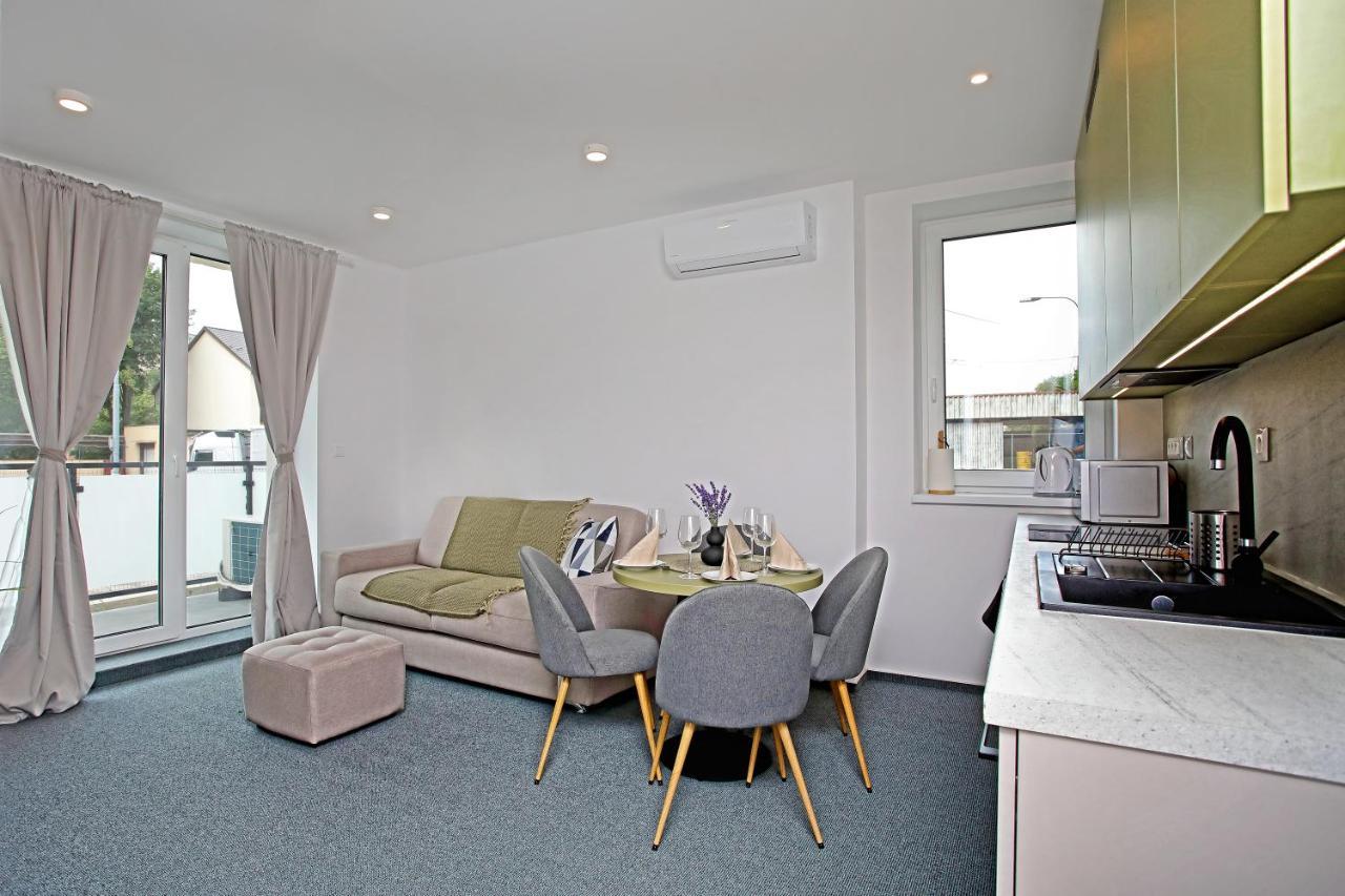 Home Apartments Liptov ลิฟตอฟสกีมิคูลาช ภายนอก รูปภาพ